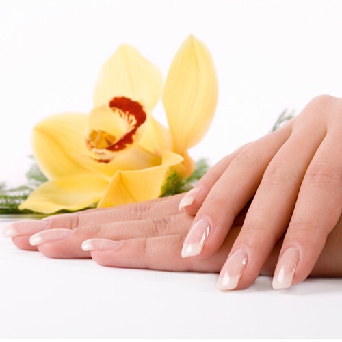 TOP NAILS & SPA - manicure